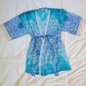 In Bloom Light weight Kimono Morning Wrap